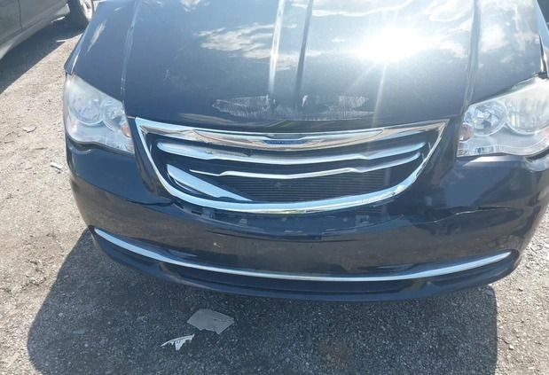 Chrysler Town &amp; Country cena 33000 przebieg: 145441, rok produkcji 2014 z Rzgów małe 37